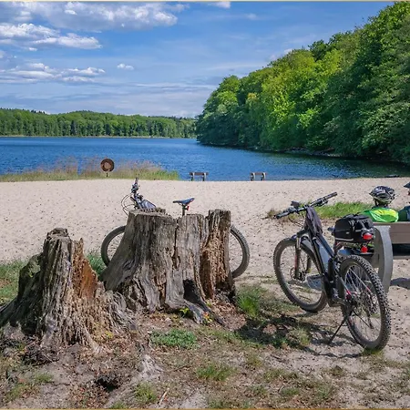 Ahlbeck Remise Ystad 2 公寓